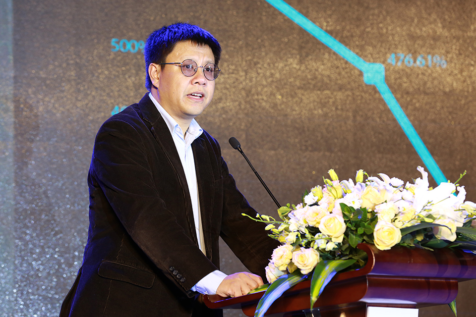 比亚迪智慧生态研究院院长舒酉星发表主题演讲
