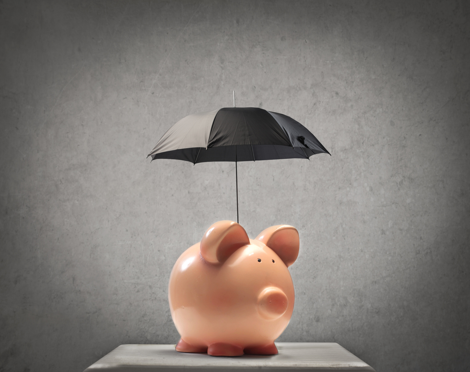 save_money_in_a_rainy_day_fund_for_lifes_unexpected_emergencies